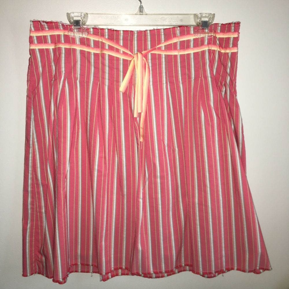 Knee-length skirt